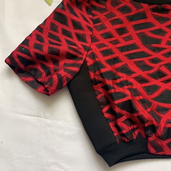 🌺HAIGHT & Ashbury Cropped Top🌺 - Picture 3 of 9